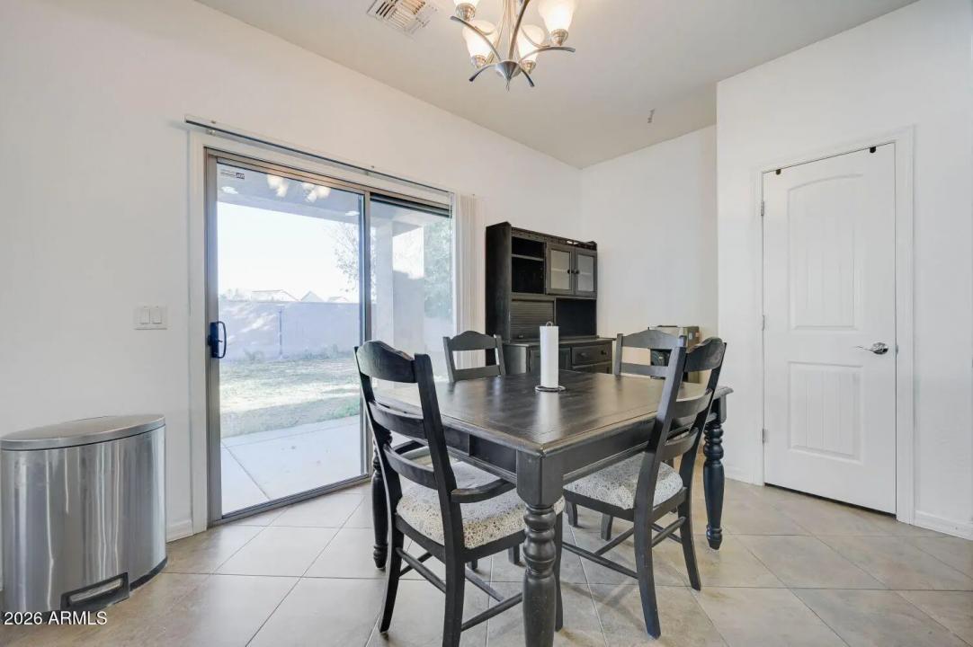 Real Estate Picture 7