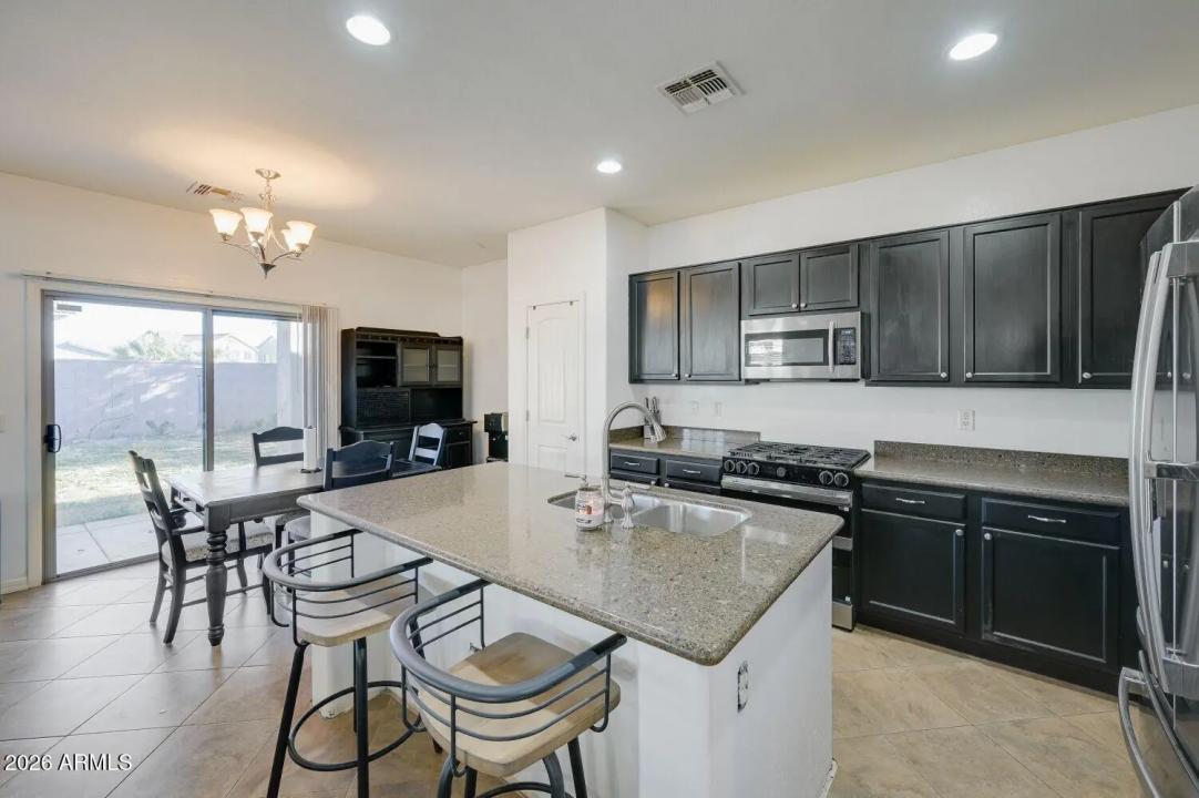 Real Estate Picture 10