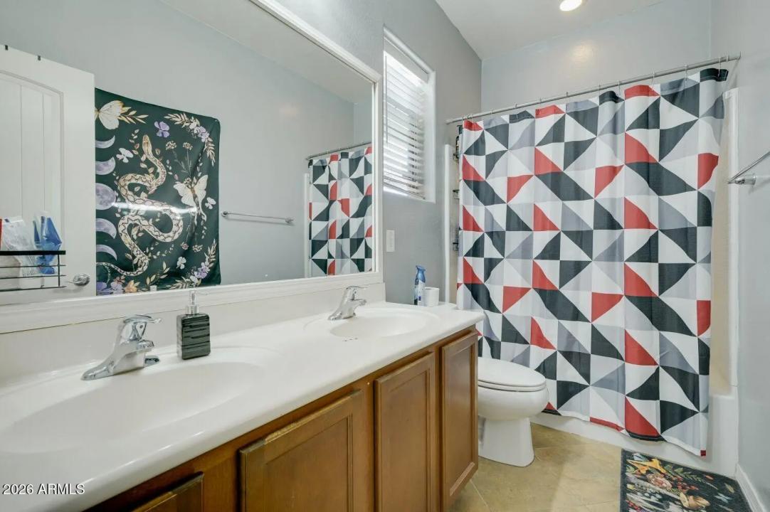 Real Estate Picture 18