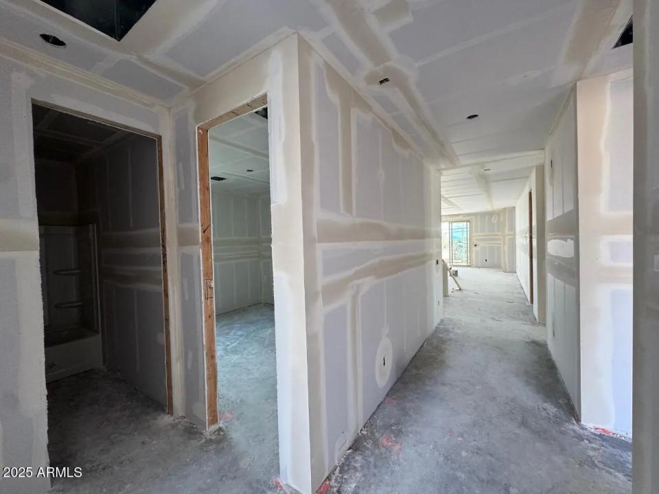 Real Estate Picture 3