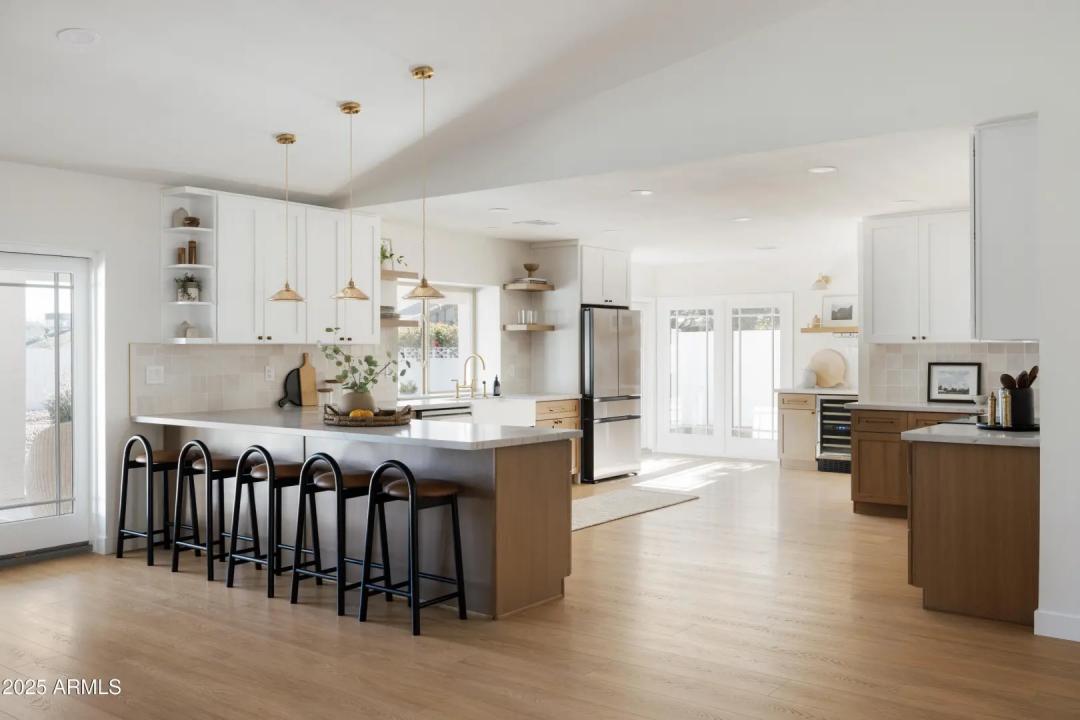 Real Estate Picture 17