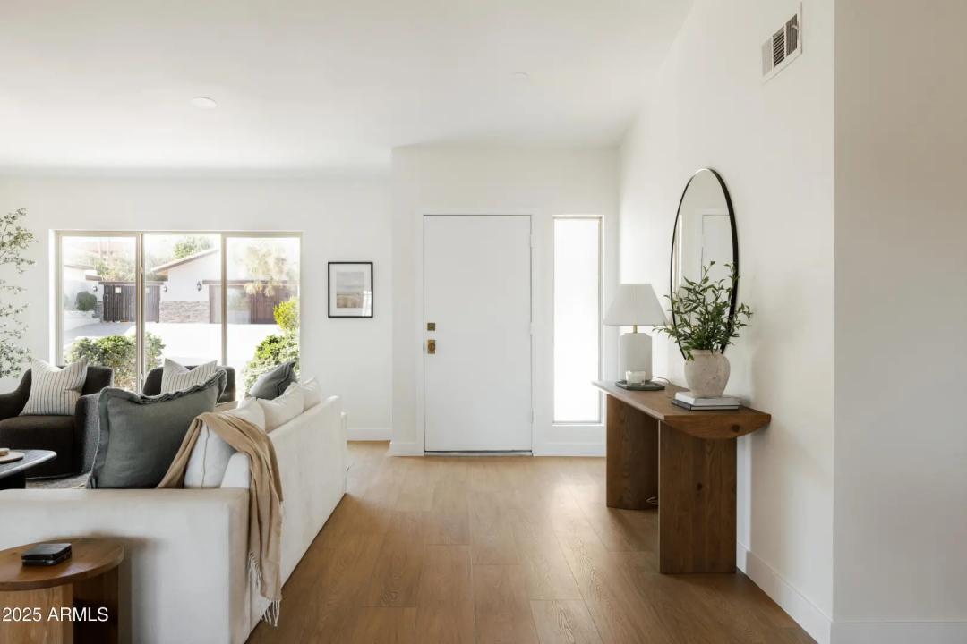 Real Estate Picture 6