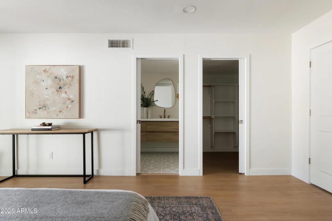 Real Estate Picture 32