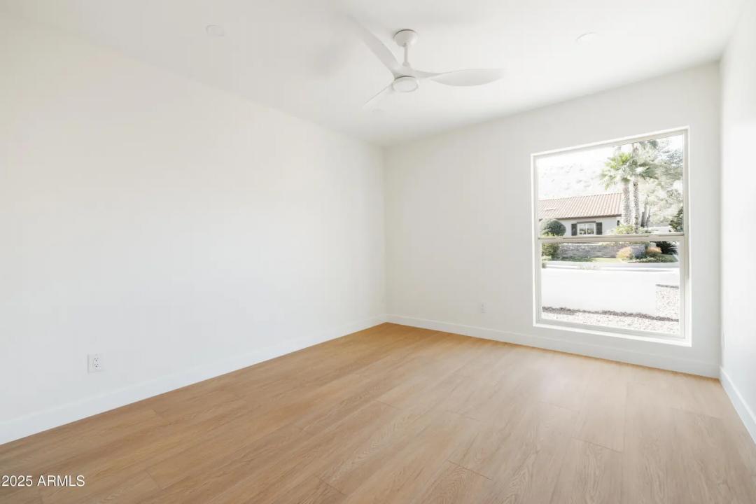 Real Estate Picture 39