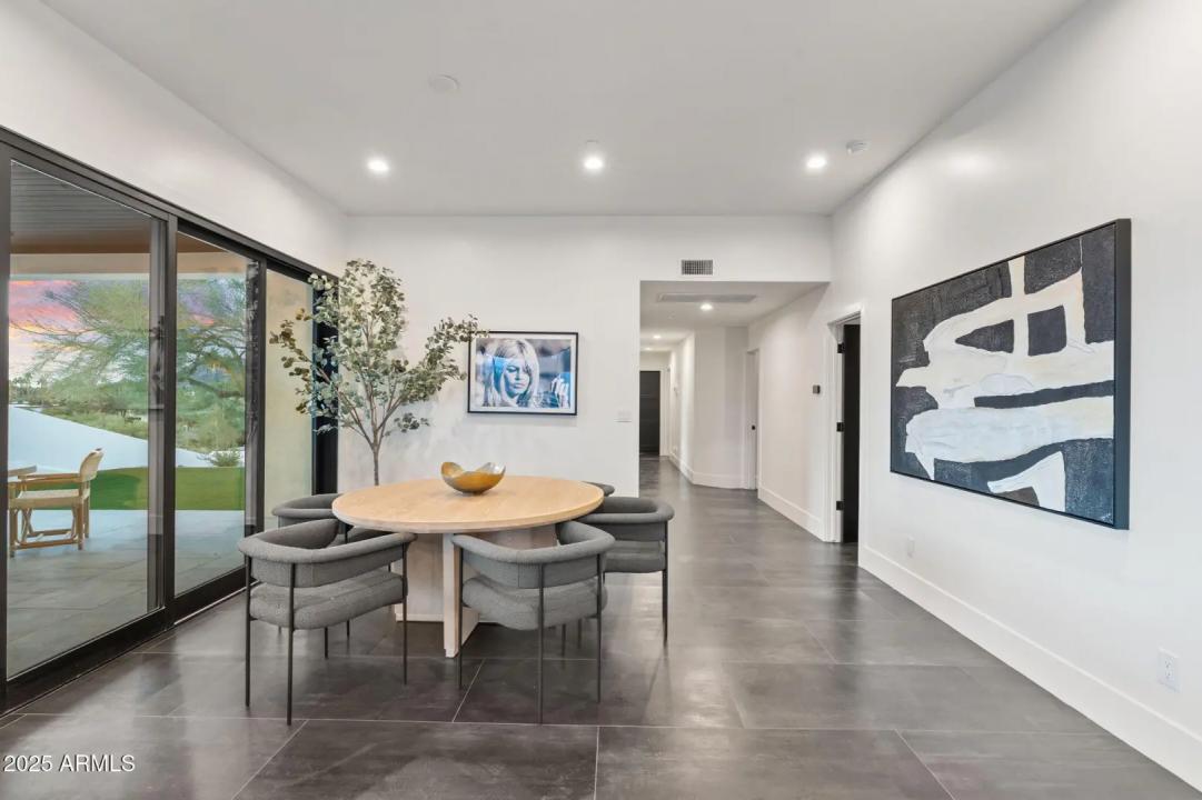 Real Estate Picture 15