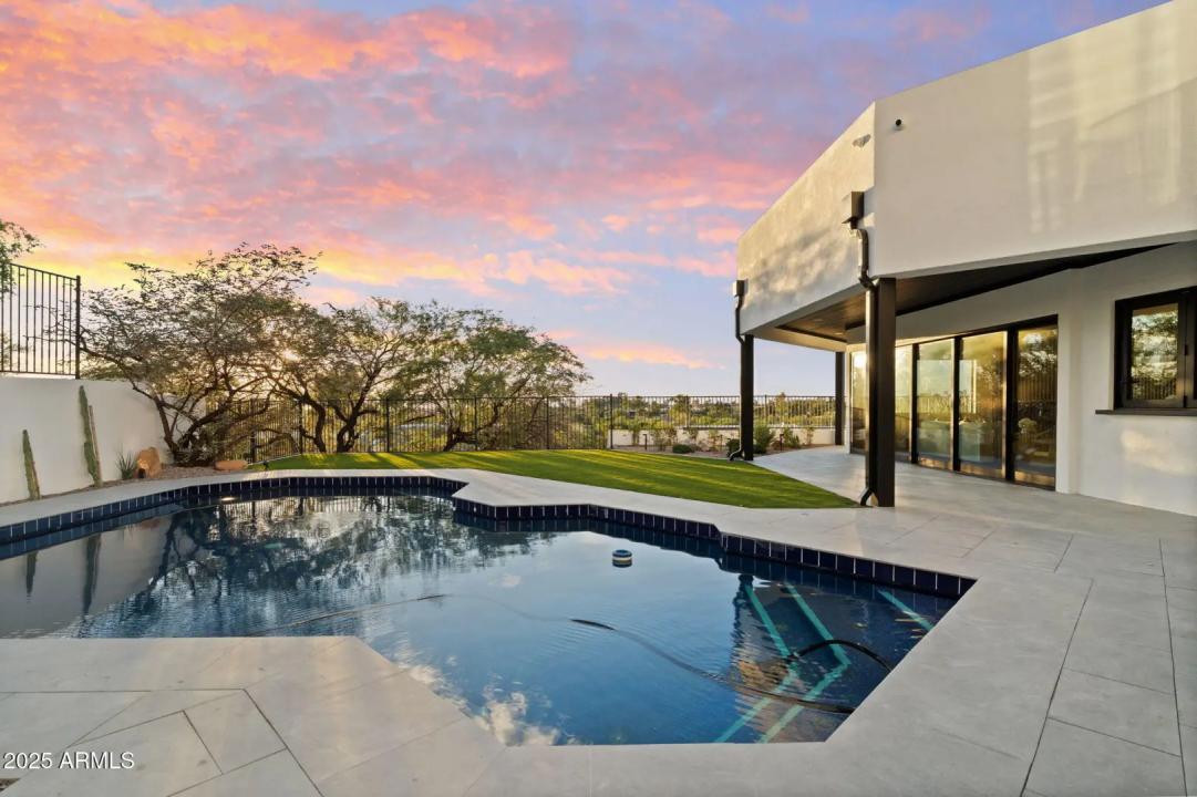 Real Estate Picture 35