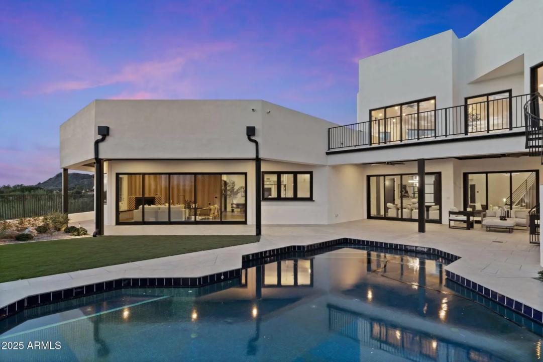 Real Estate Picture 37