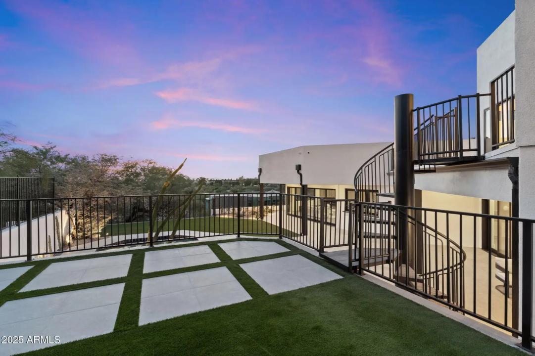 Real Estate Picture 44