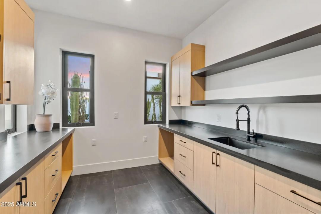 Real Estate Picture 45