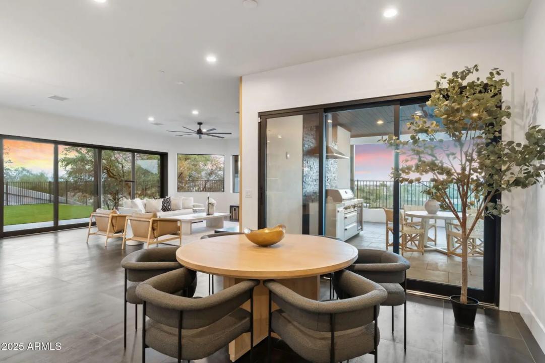 Real Estate Picture 14