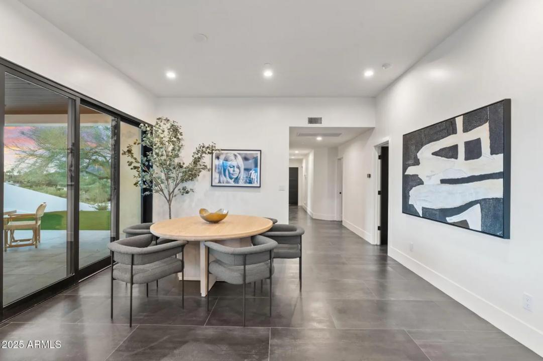 Real Estate Picture 15