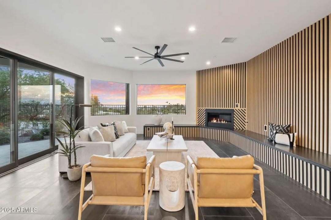 Real Estate Picture 16