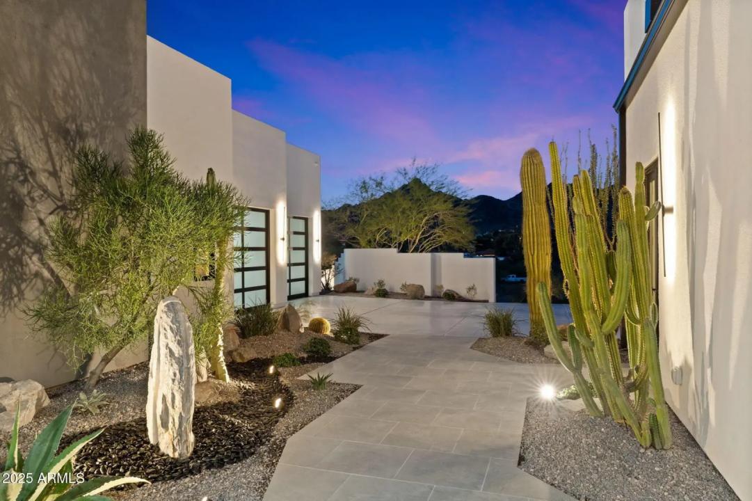 Real Estate Picture 39