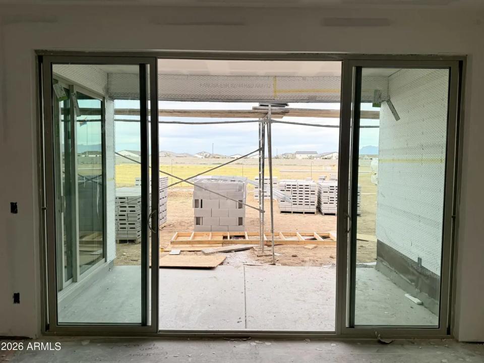 Real Estate Picture 12