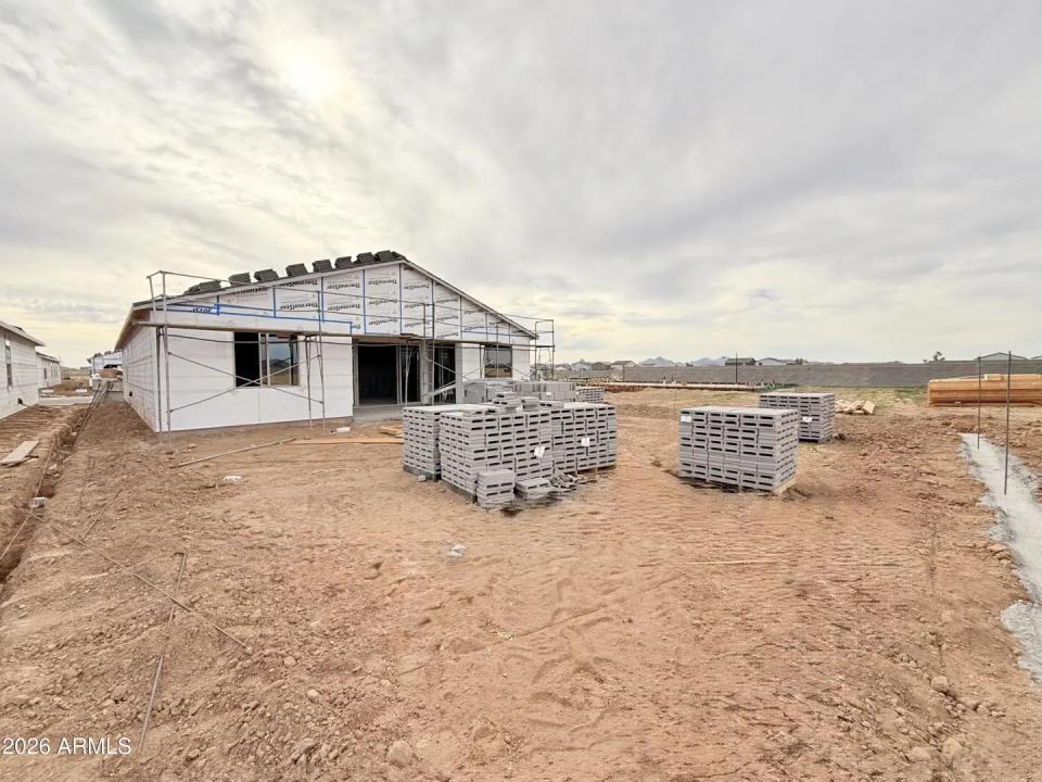 Real Estate Picture 13