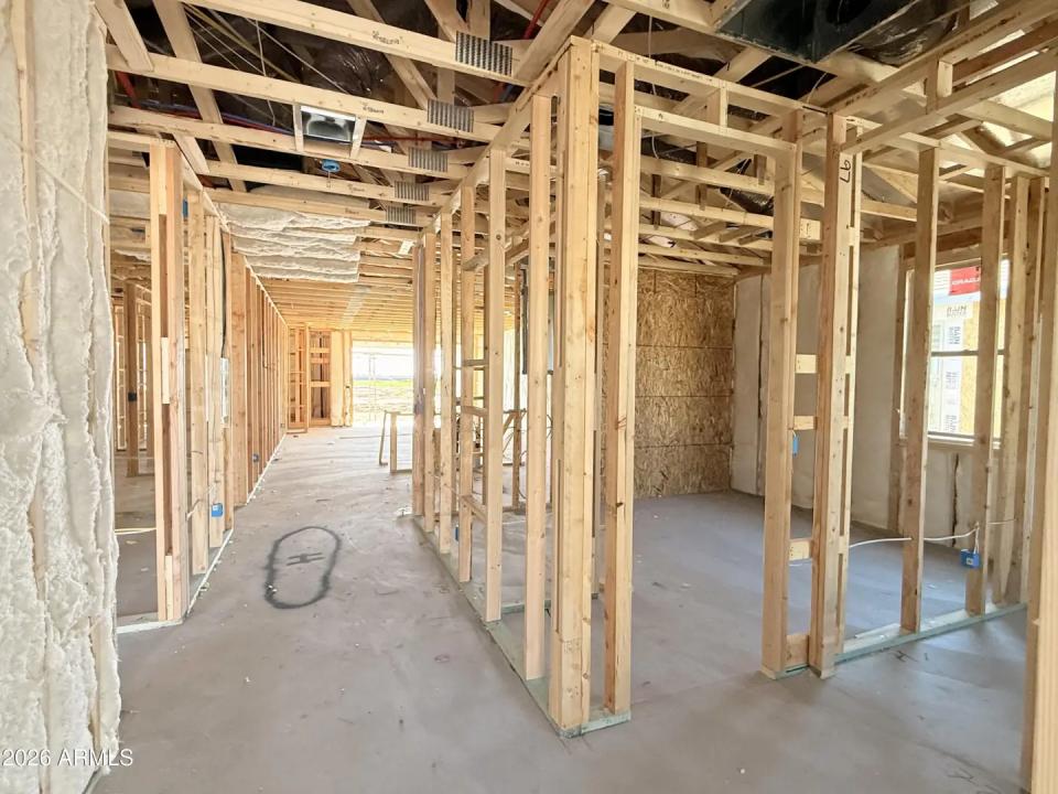 Real Estate Picture 3