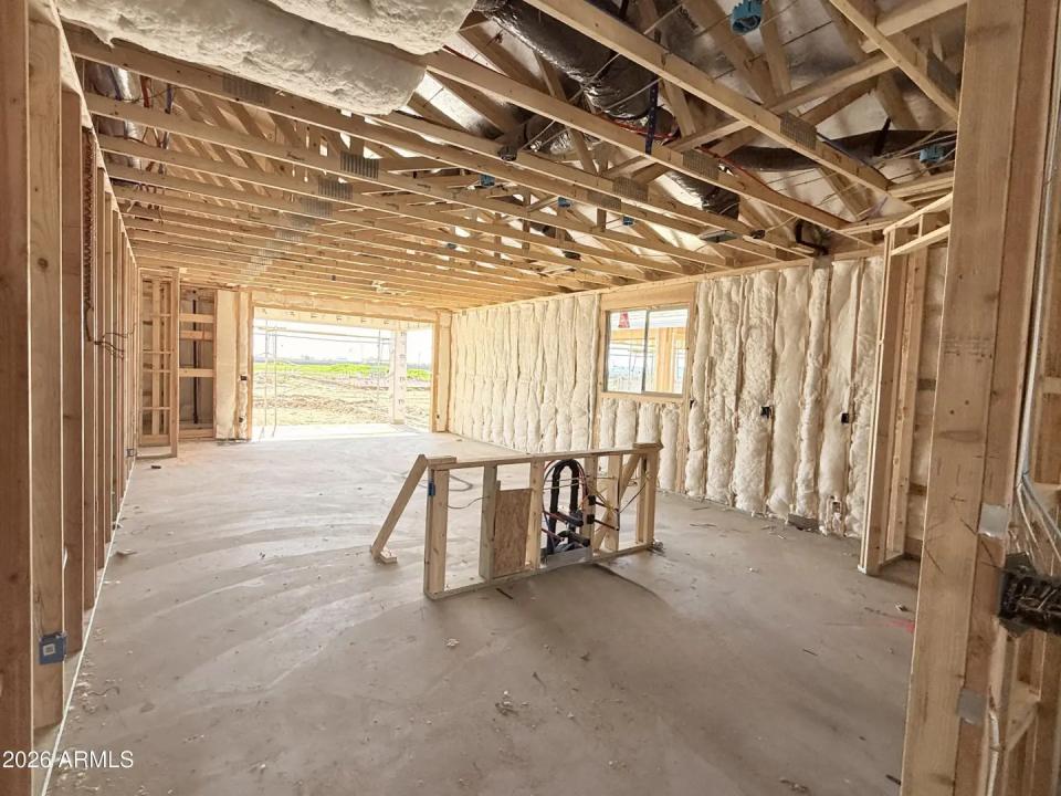 Real Estate Picture 4