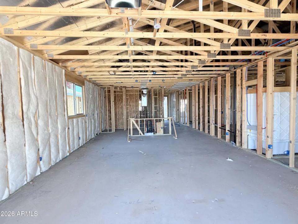 Real Estate Picture 5