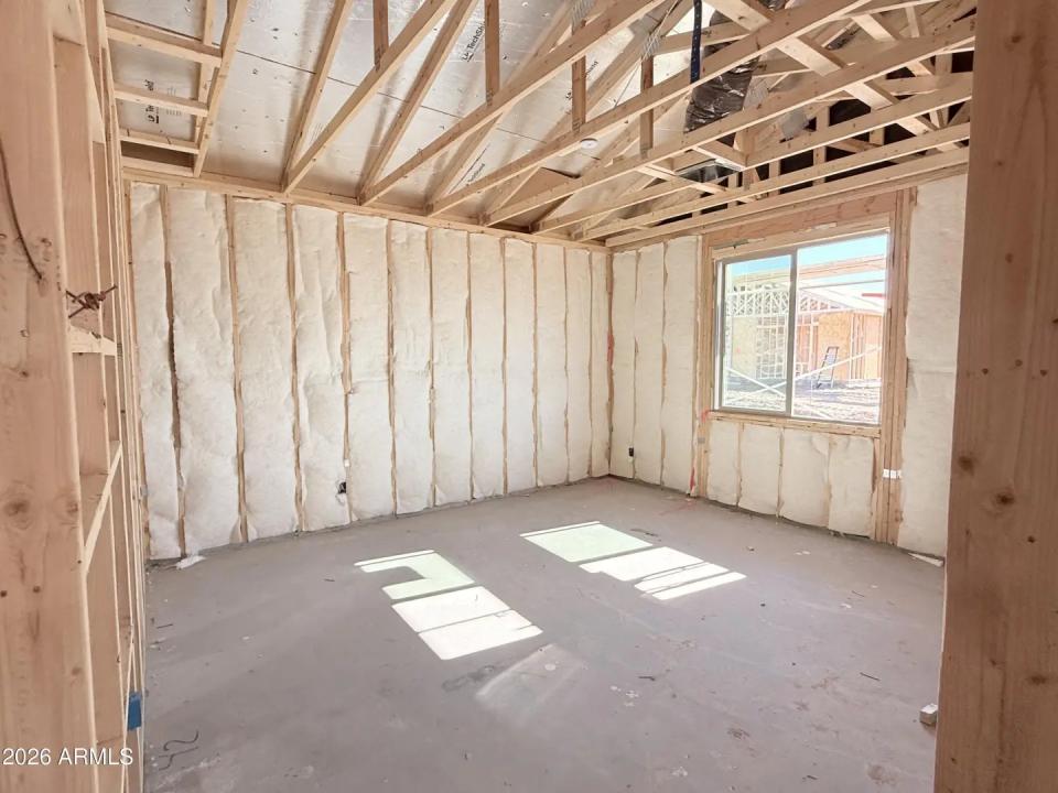 Real Estate Picture 6