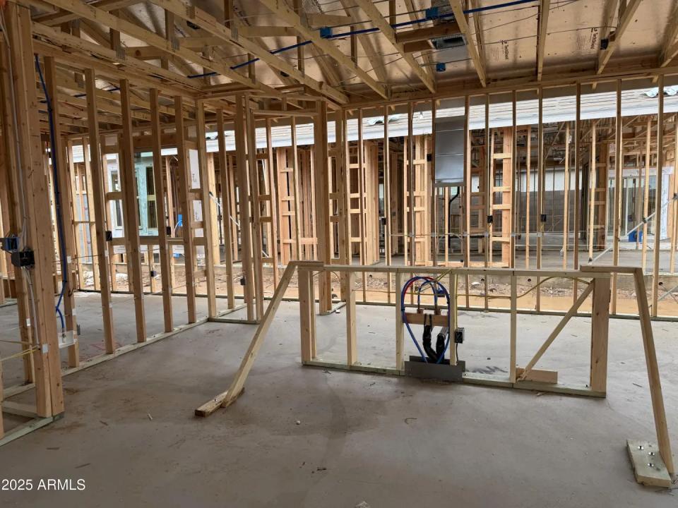 Real Estate Picture 5