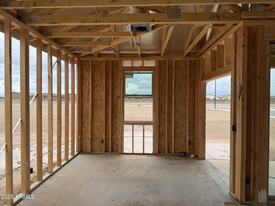 Real Estate Picture 6