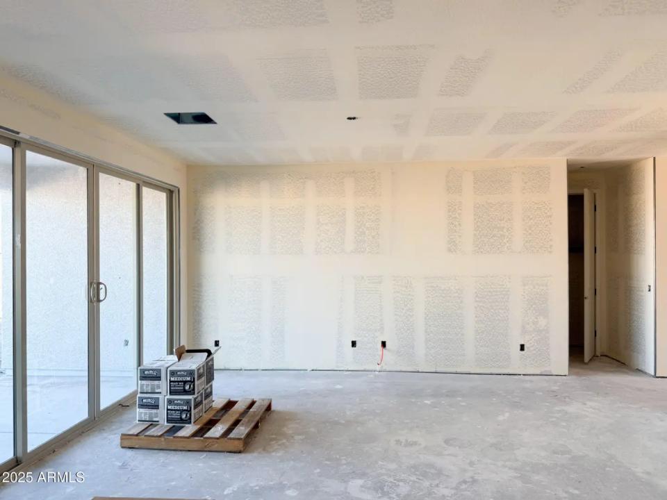 Real Estate Picture 6