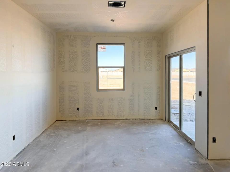 Real Estate Picture 9