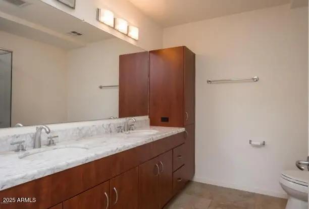 Real Estate Picture 9