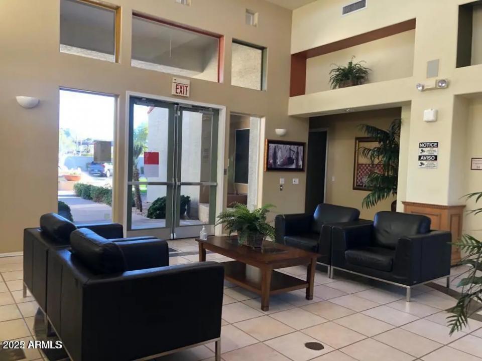 Real Estate Picture 9