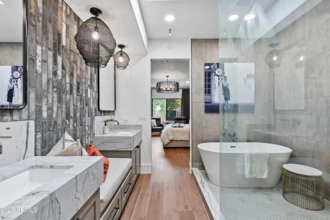 Real Estate Picture 9