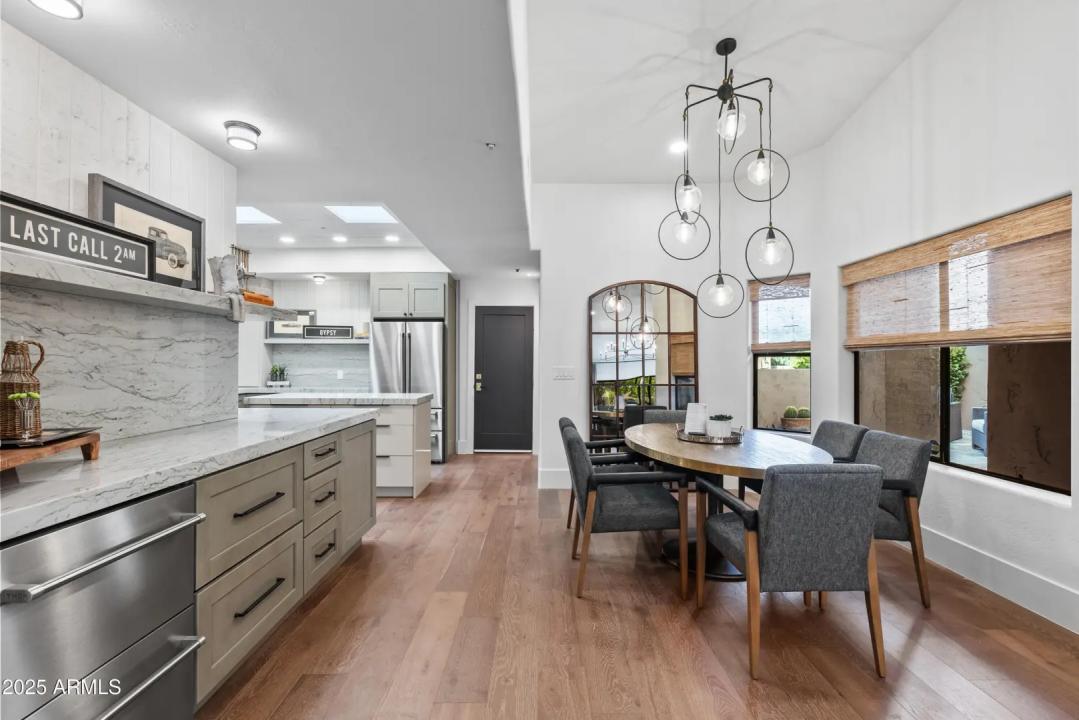 Real Estate Picture 10