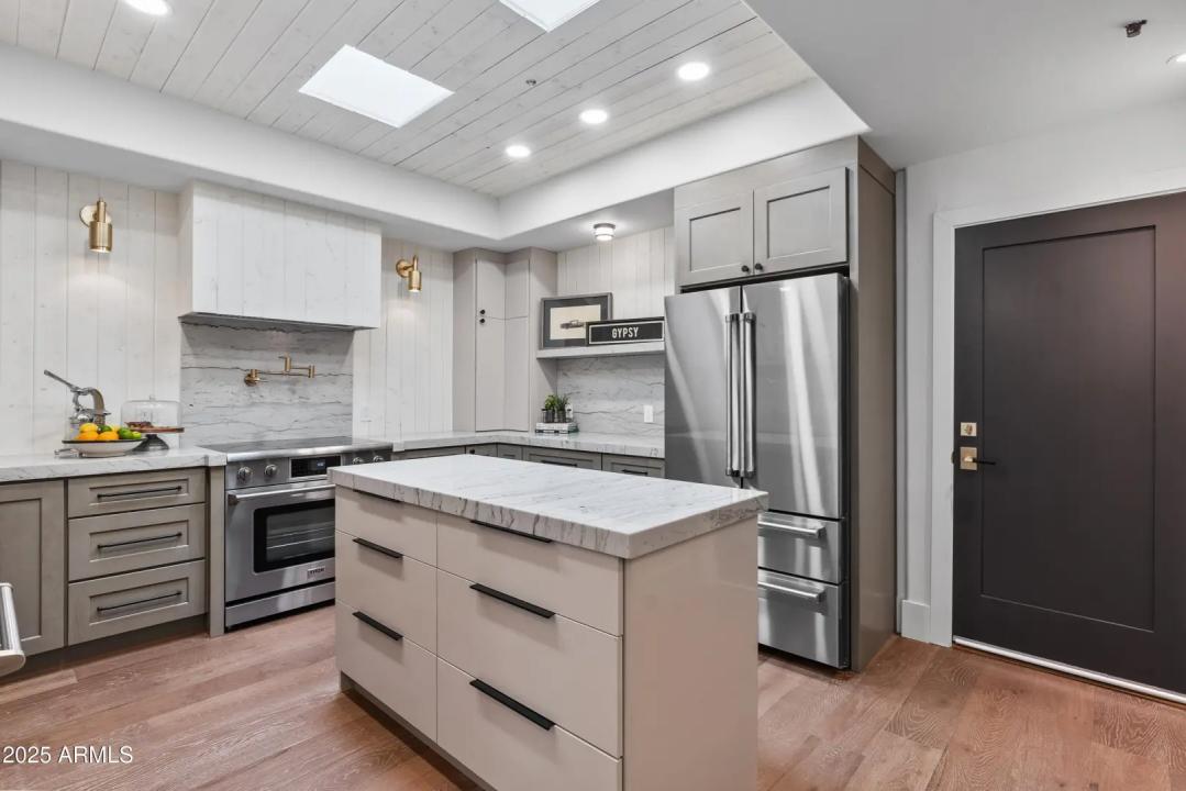 Real Estate Picture 2