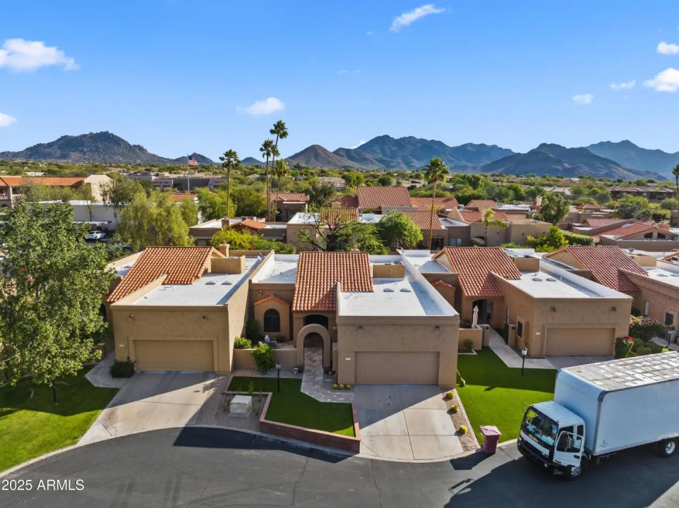 Real Estate Picture 32