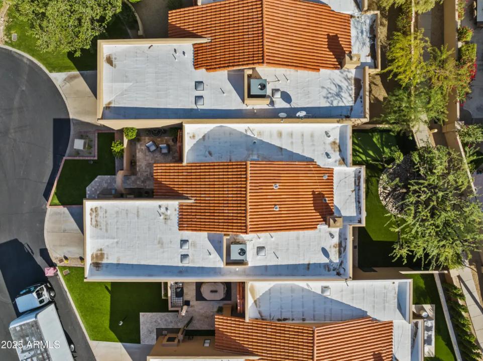 Real Estate Picture 33