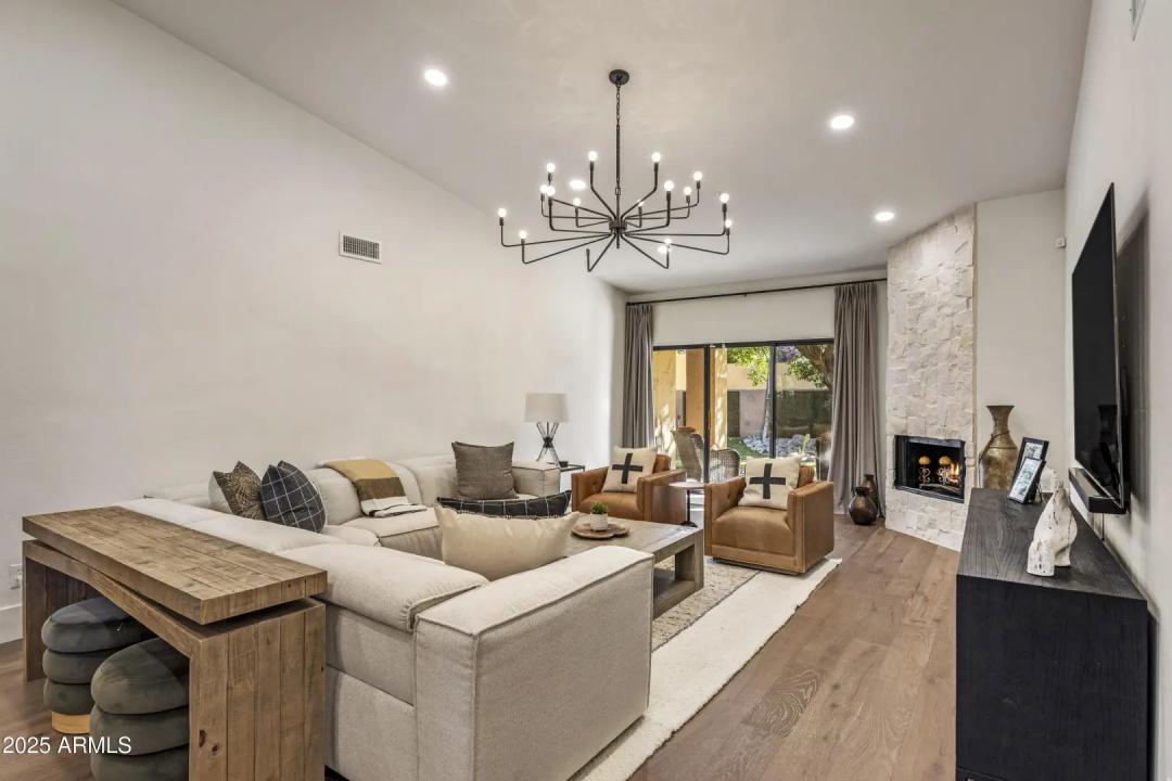 Real Estate Picture 14