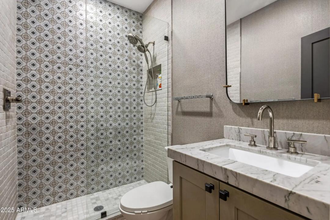 Real Estate Picture 18