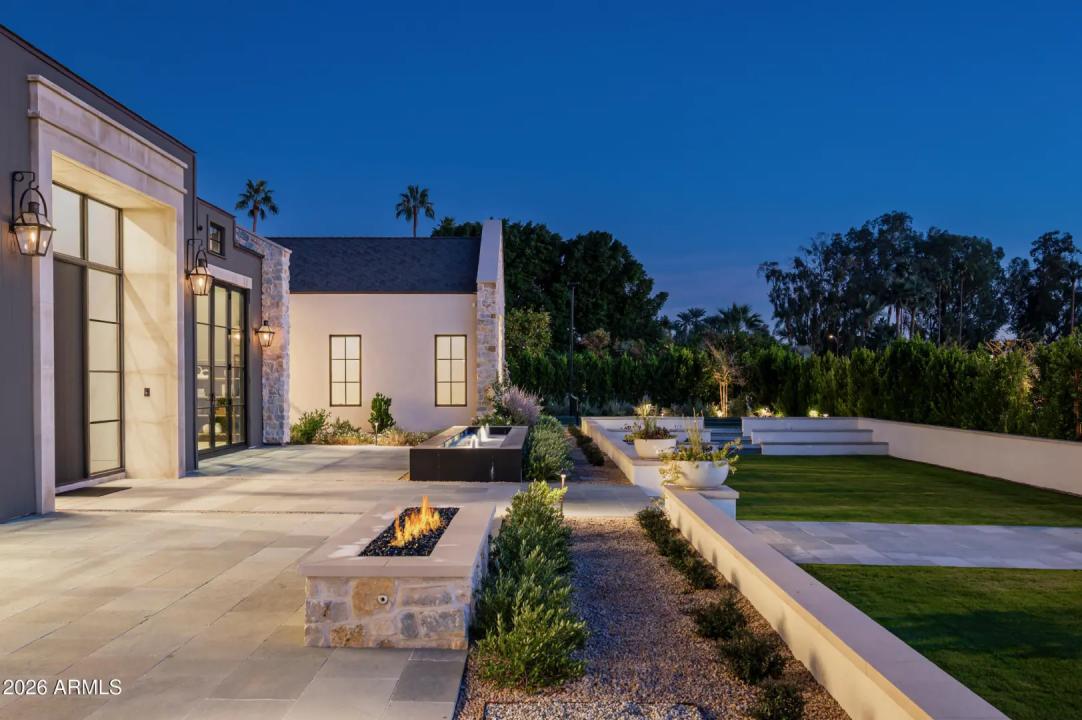 Real Estate Picture 10