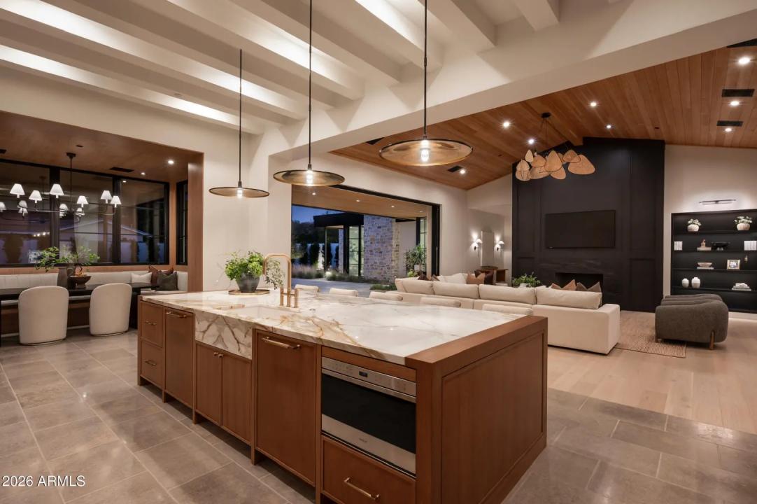 Real Estate Picture 15