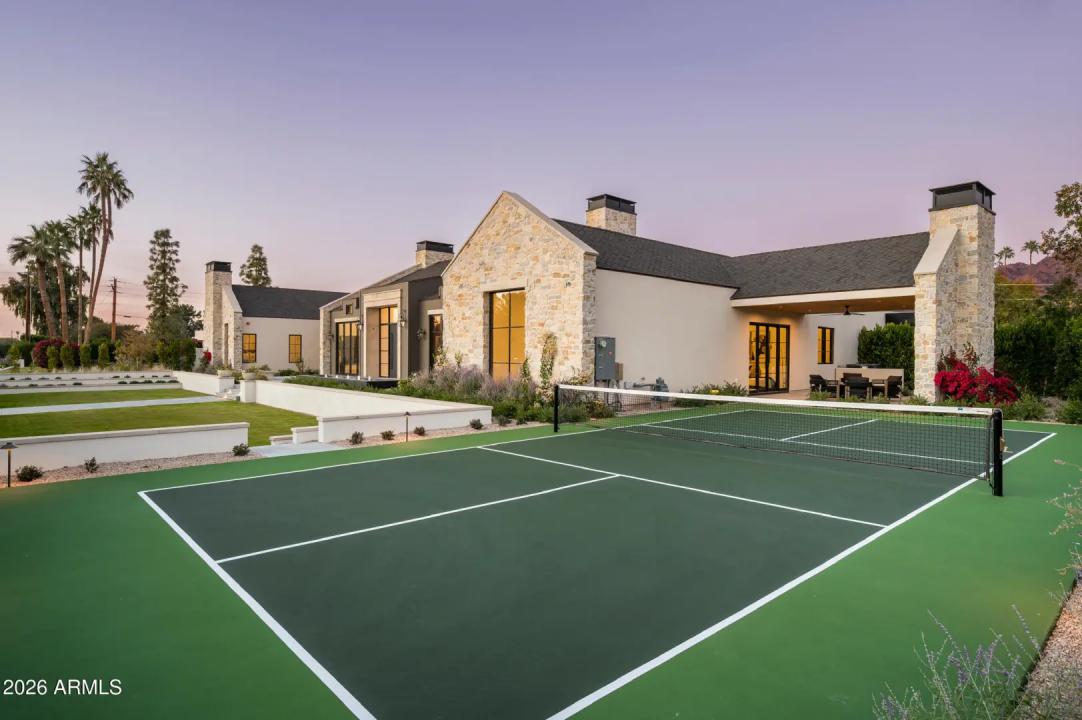 Real Estate Picture 8