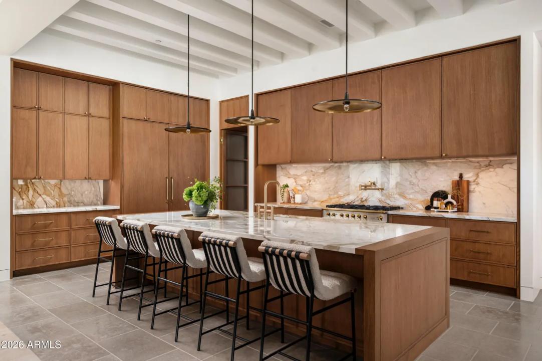 Real Estate Picture 23