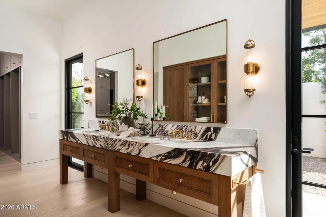 Real Estate Picture 34