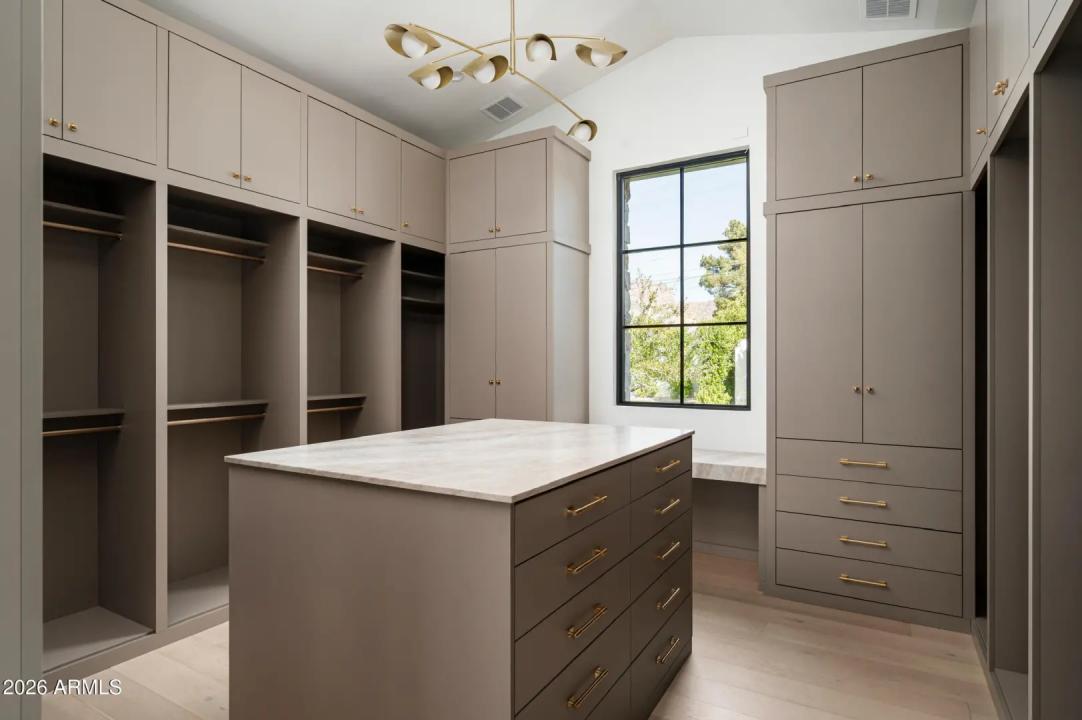 Real Estate Picture 39