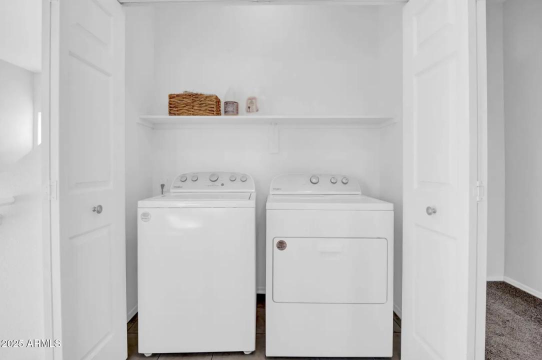 Real Estate Picture 14