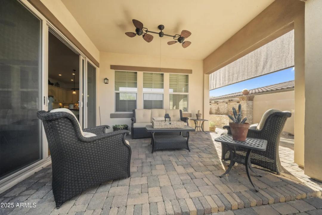 Real Estate Picture 18