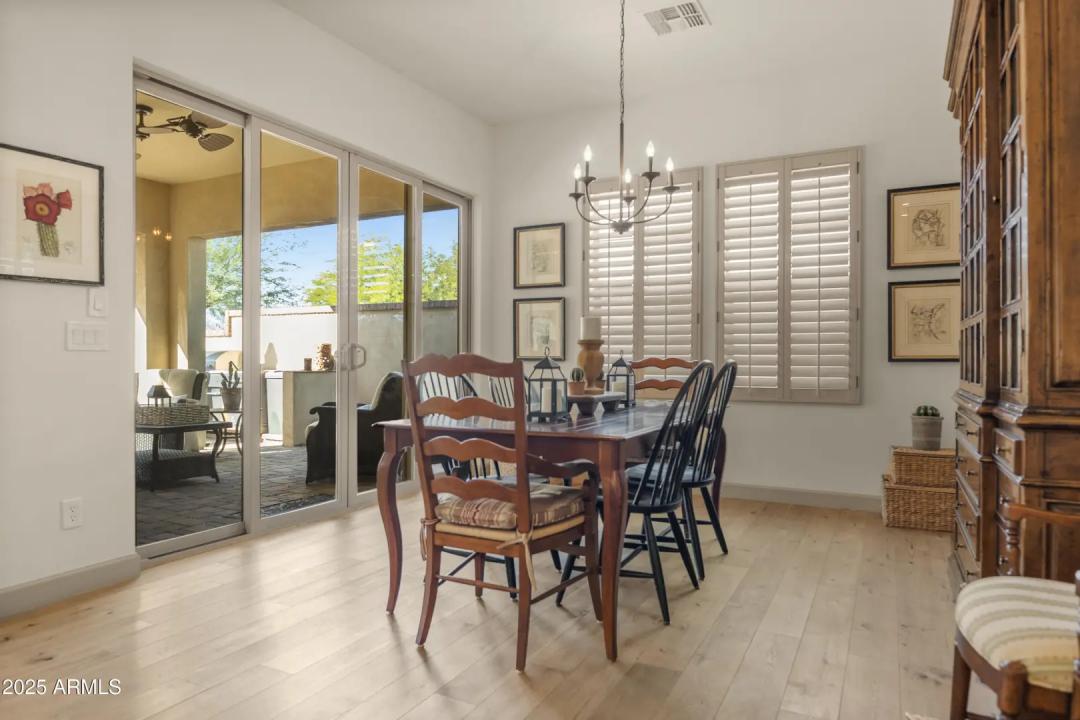 Real Estate Picture 11