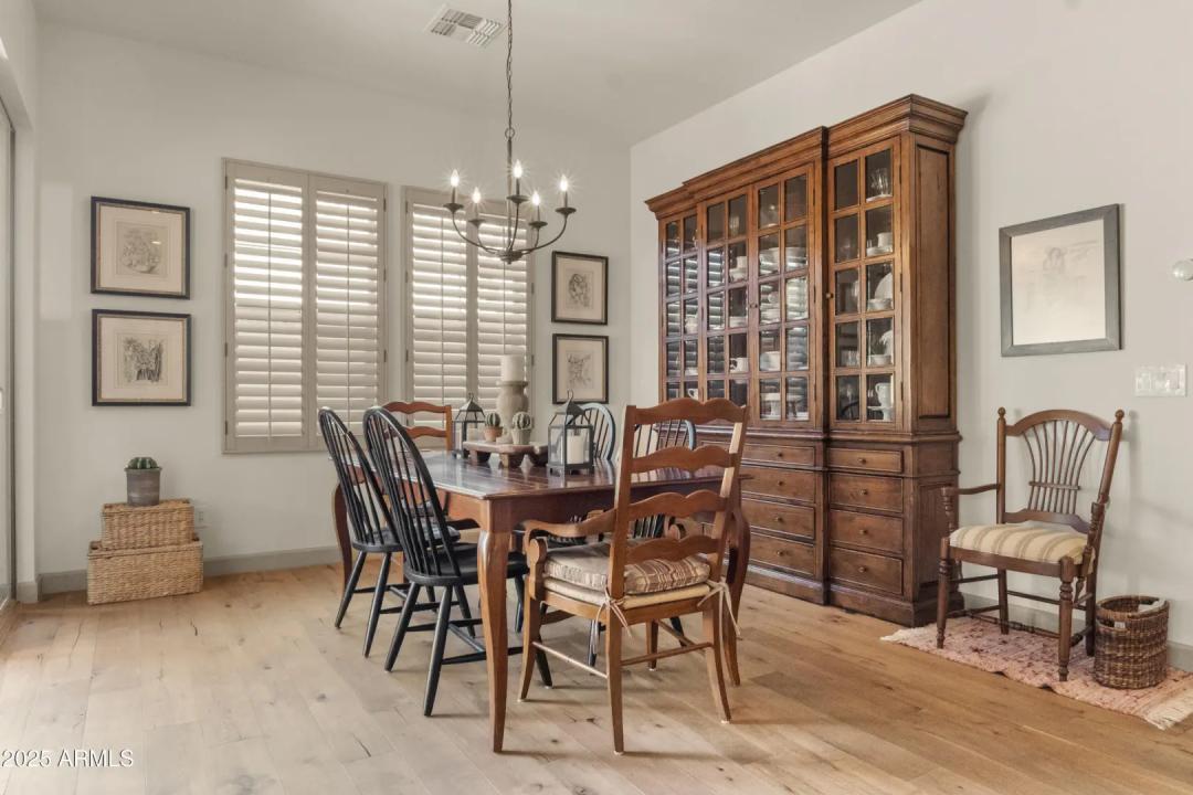 Real Estate Picture 10