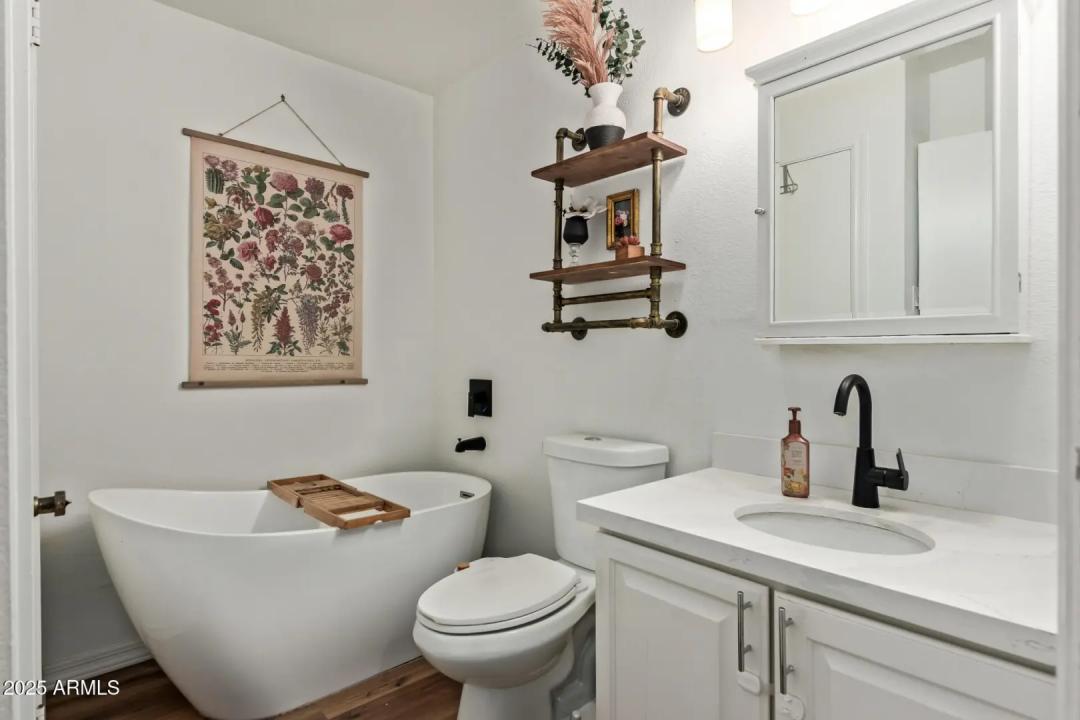 Real Estate Picture 21