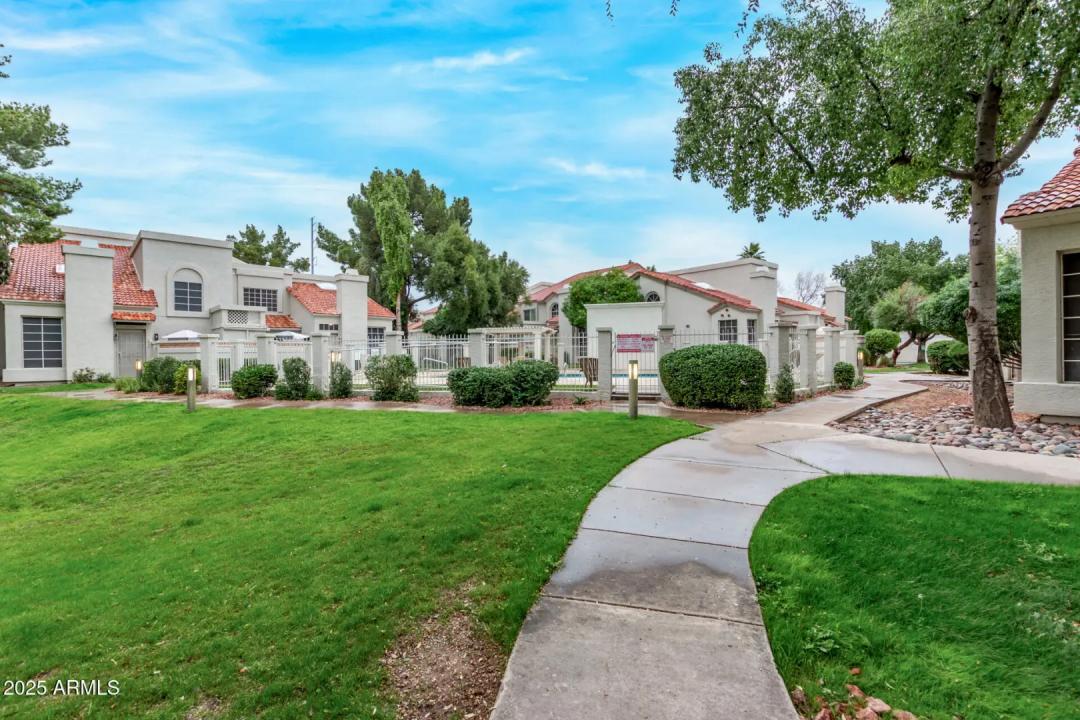 Real Estate Picture 26