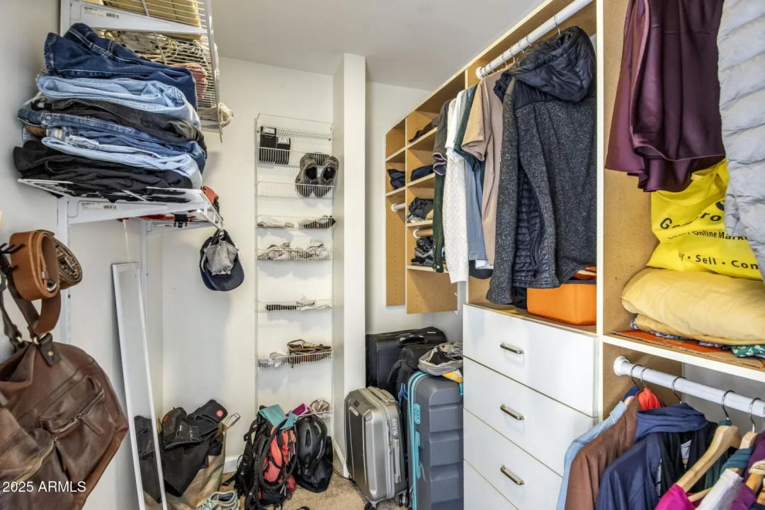 Real Estate Picture 12