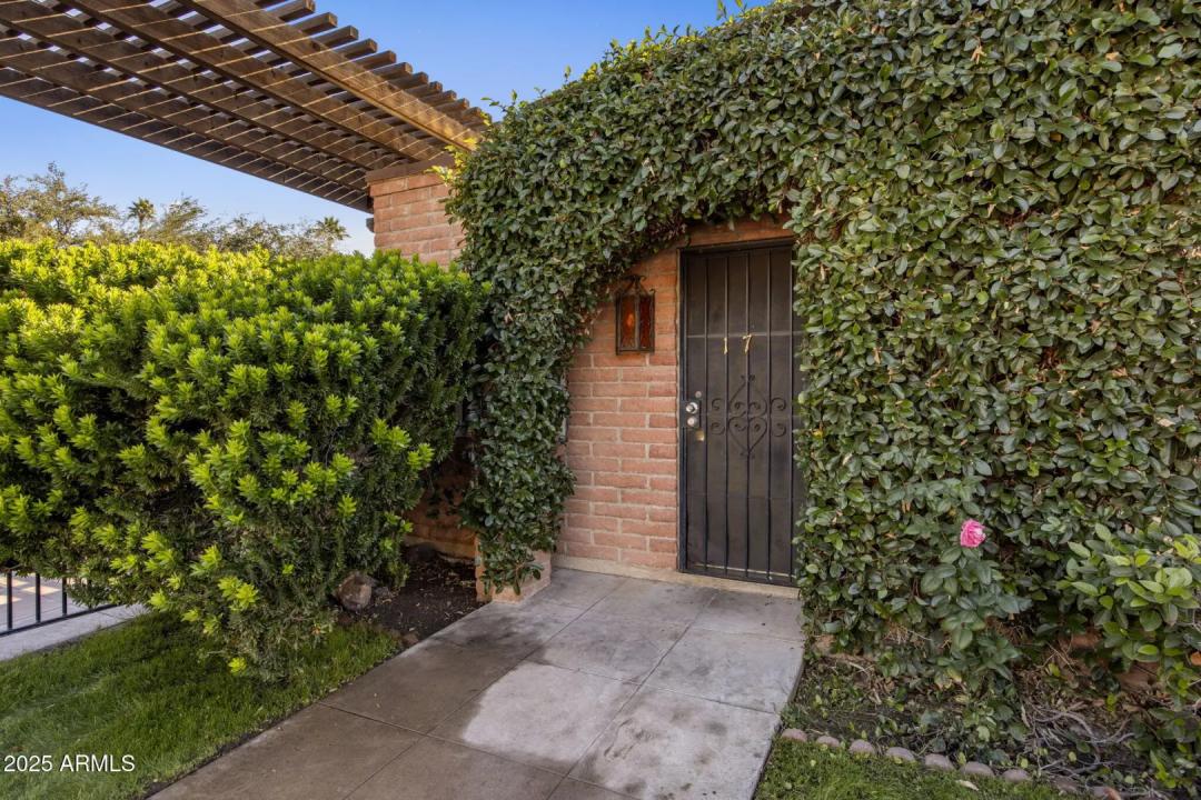 Real Estate Picture 15